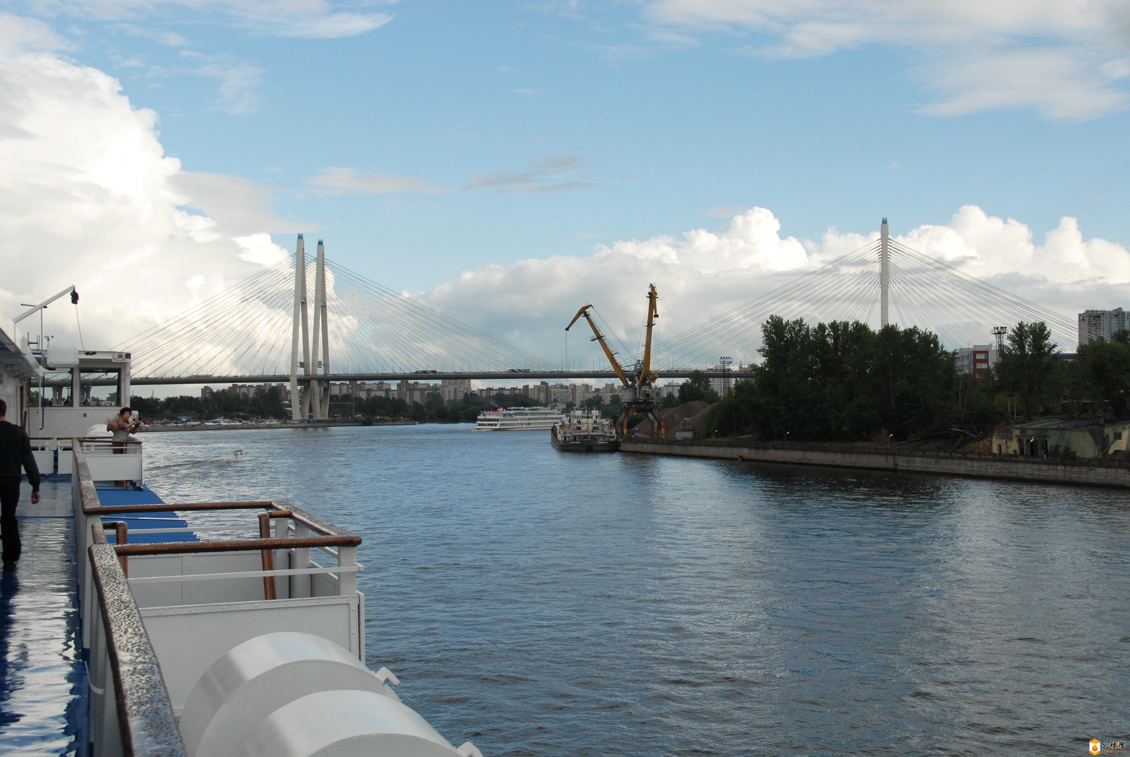 0715_St Petersburg_065_on boat.jpg