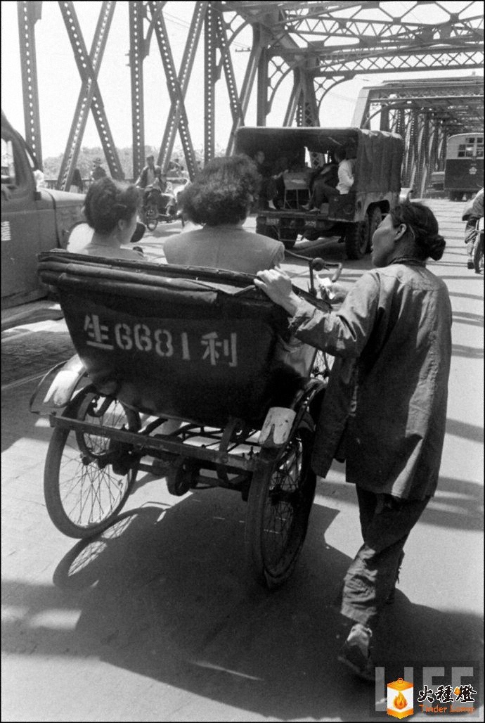 1949꣬ϺһƳܿ-˹ Jack Birns z156.jpg