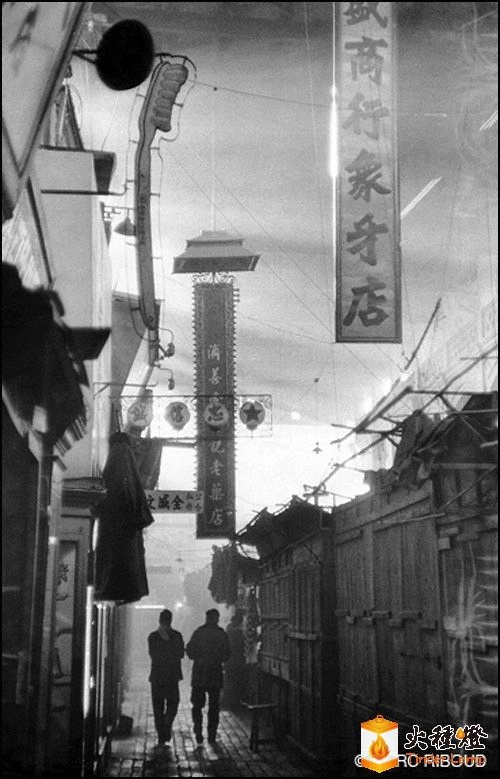 1957꣬ϔzӰR-β Marc Riboud z16.jpg