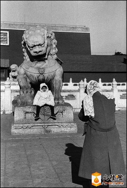 1957꣬ϔzӰR-β Marc Riboud z18.jpg