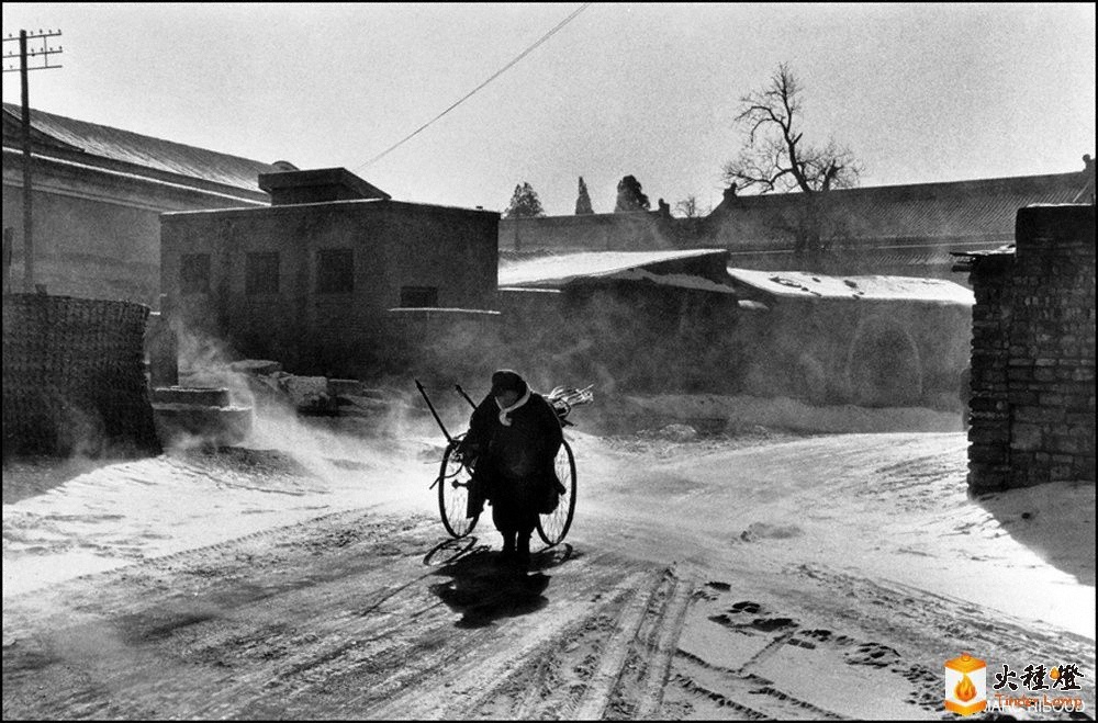 1957꣬ϔzӰR-β Marc Riboud z25.jpg