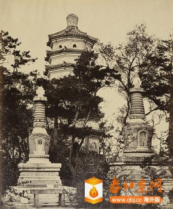 CRI_182641 Pagoda Up in the Hill of Summer Palace Yuen Ming Yuen, Pekin, October.jpg