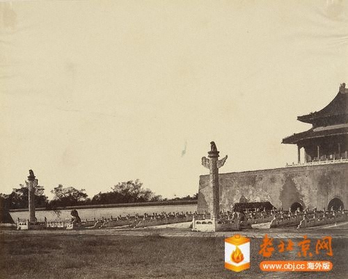 CRI_182684 Entrance to Winter Palace in Peking October 29, 1860.jpg