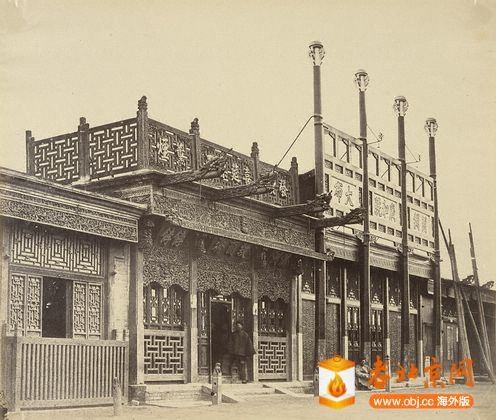 CRI_183931 Street and Shops in the Tartar City of Pekin, October 1860.jpg