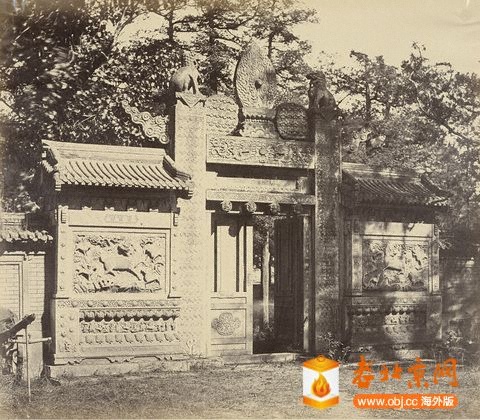 CRI_183937 Exterior of the Tomb at the Depot Near Pekin, October 1860.jpg
