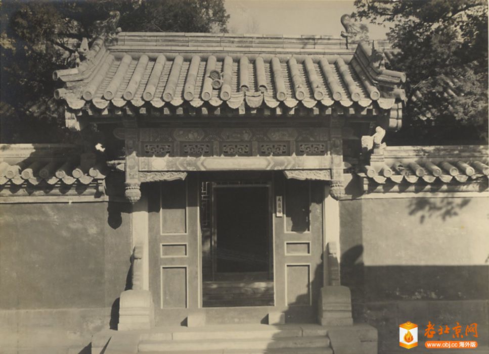 䱱